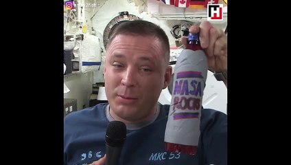 Uzayın ortasında astronotun şaşırtan gösterisi!