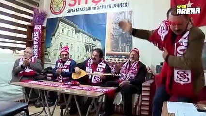 Sivaslı âşıklardan 'Penaltı yok Sivaslıya' türküsü