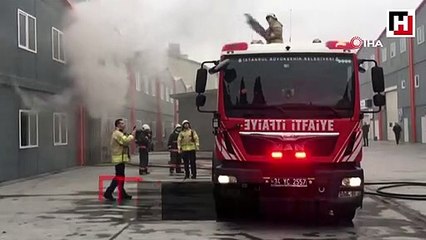 Şişli Endüstri Meslek Lisesi bahçesinde bulunan prefabrik atölyelerde yangın çıktı