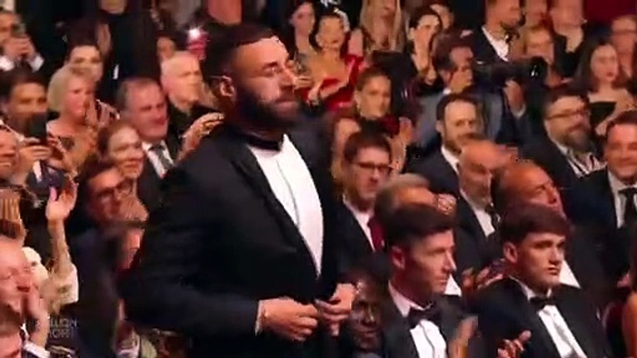 SIMPLY THE BEST!   ¡ENHORABUENA, @KarimBenzema!  #ballondor