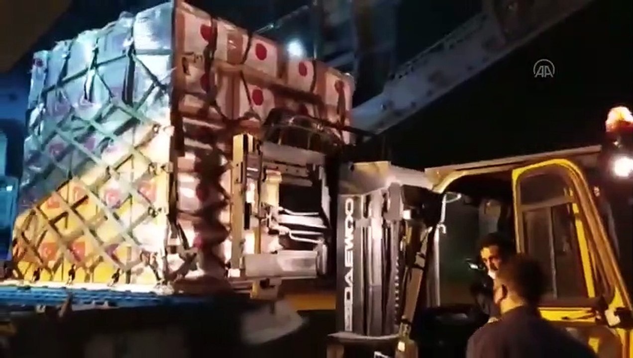 Türkiye'den gönderilen tıbbi yardım Somali'ye ulaştı