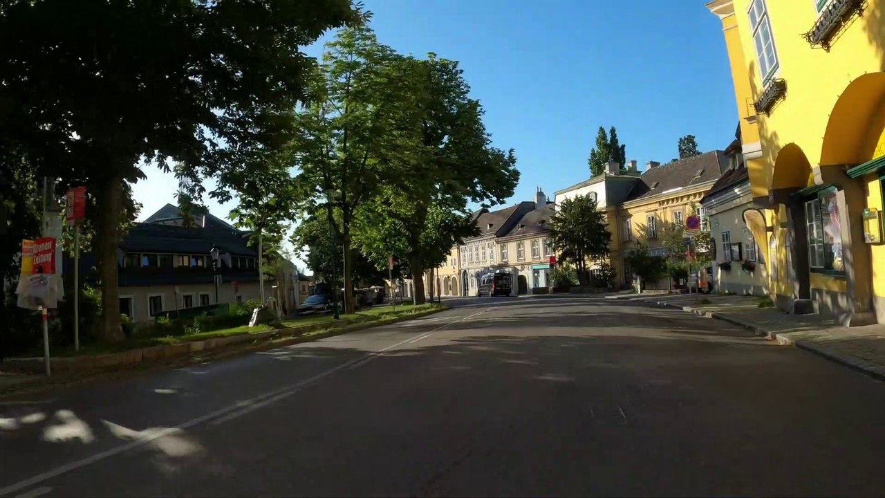 Wien Döbling: Cobenzlgasse nach Grinzing