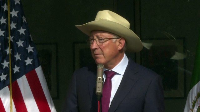 US ambassador to Mexico warns Venezuelan migrants to not attempt border crossing