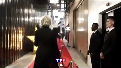 Les tentatives de Camille Combal pour intégrer le plateau de star academy 10  #LaGrandeIncruste2 #StarAcademy