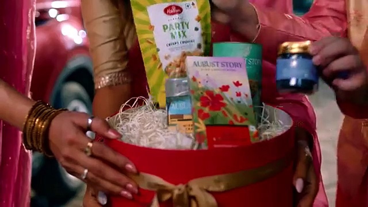 Haldiram_s___Iss_baar_Diwali_pe_Diwali_manate_hai(360p)