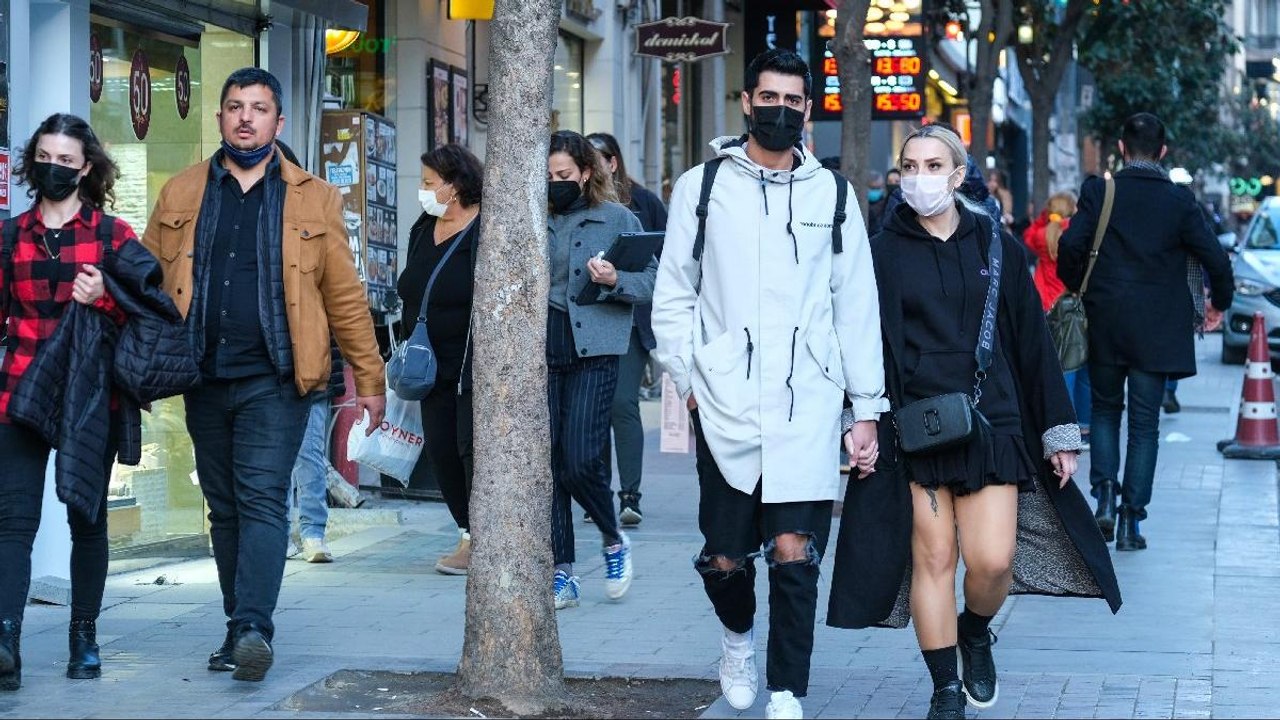 Prof. Dr. Tevfik Özlü’den corona virüsü uyarısı: Ay sonunda vakalar artacak