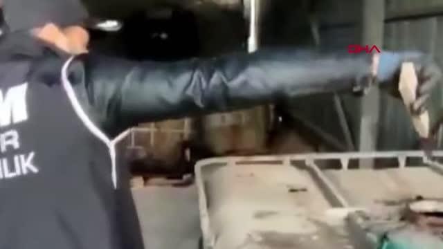 İZMİR'DE YAPILAN OPERASYONDA 1 MİLYON LİTRE KARIŞIMLI KAÇAK AKARYAKIT ELE GEÇİRİLDİ