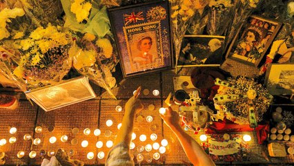 Hongkongers Find Emotional Vent in Mourning Their Former Queen - TaiwanPlus News