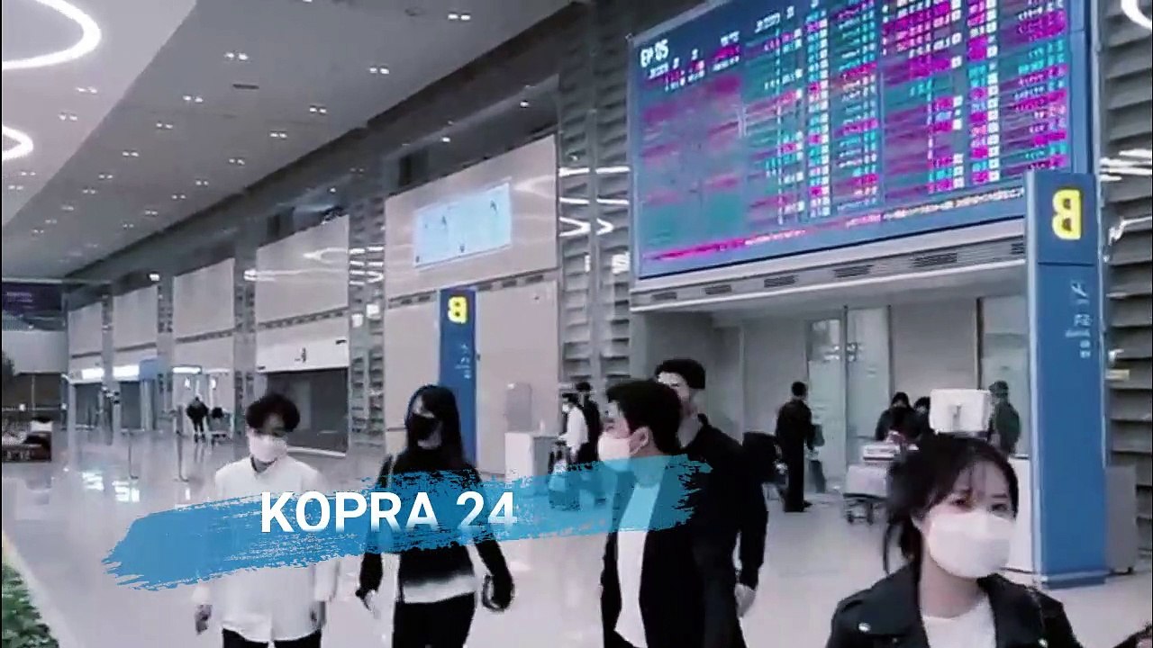 Spotted video | twice momo new hairstyle and stunning outfits.