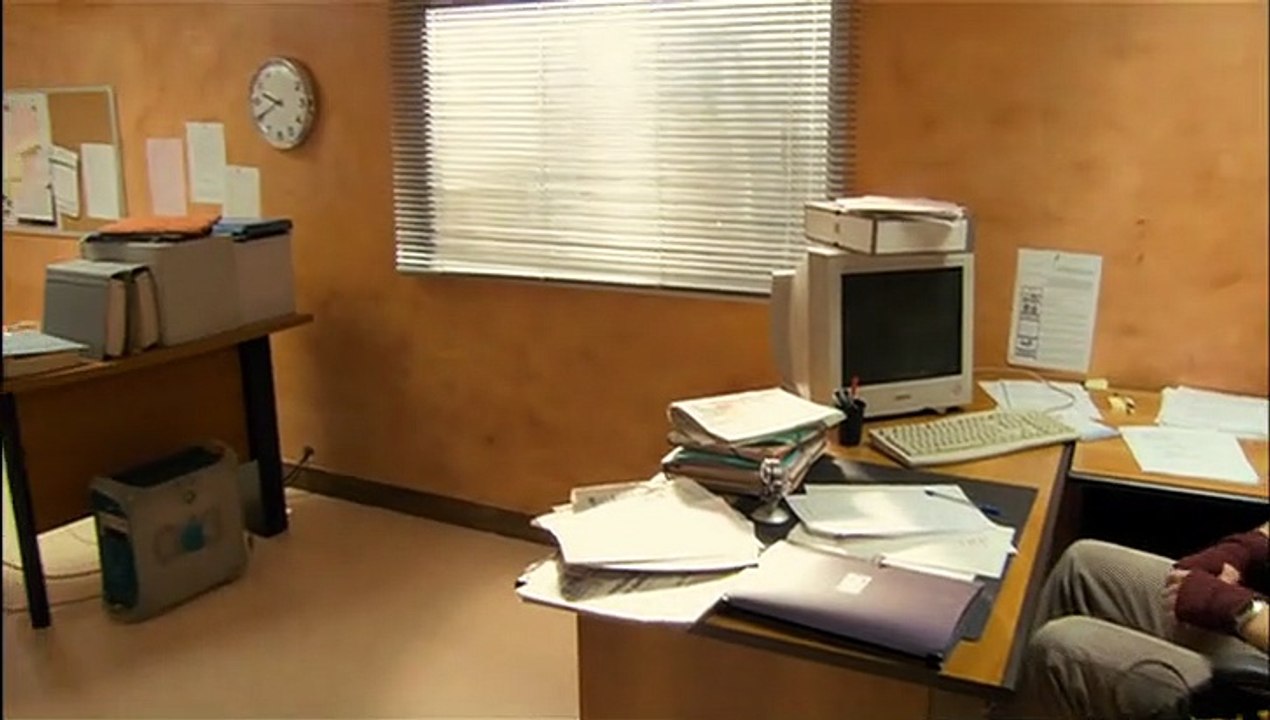 Le monde ne marche pas non plus