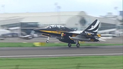 South Korea's Black Eagles Aerobatic Team Refuels in Kaohsiung - TaiwanPlus News