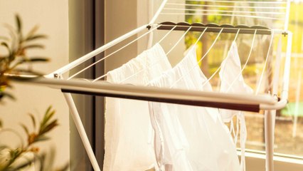 Wäschetrocknen: Hier lauert erhöhte Schimmelgefahr!