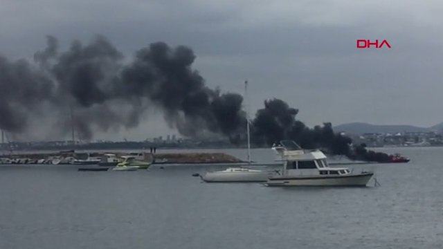 Alev alev yanan fiber tekne küle döndü