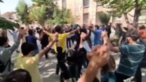 İran’da 'Mahsa Amini' protestoları devam ediyor: Öğrenciler, alınan gözaltılara dans ederek tepki gösterdi