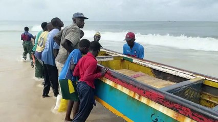 Gaz et pêche : au Sénégal, les pêcheurs craignent le pire pour leur production