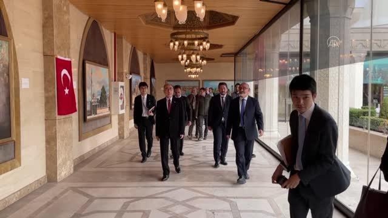 Ankara gündem haberi... Japonya'nın Ankara Büyükelçisi Suzuki, sergi açılışına katıldı