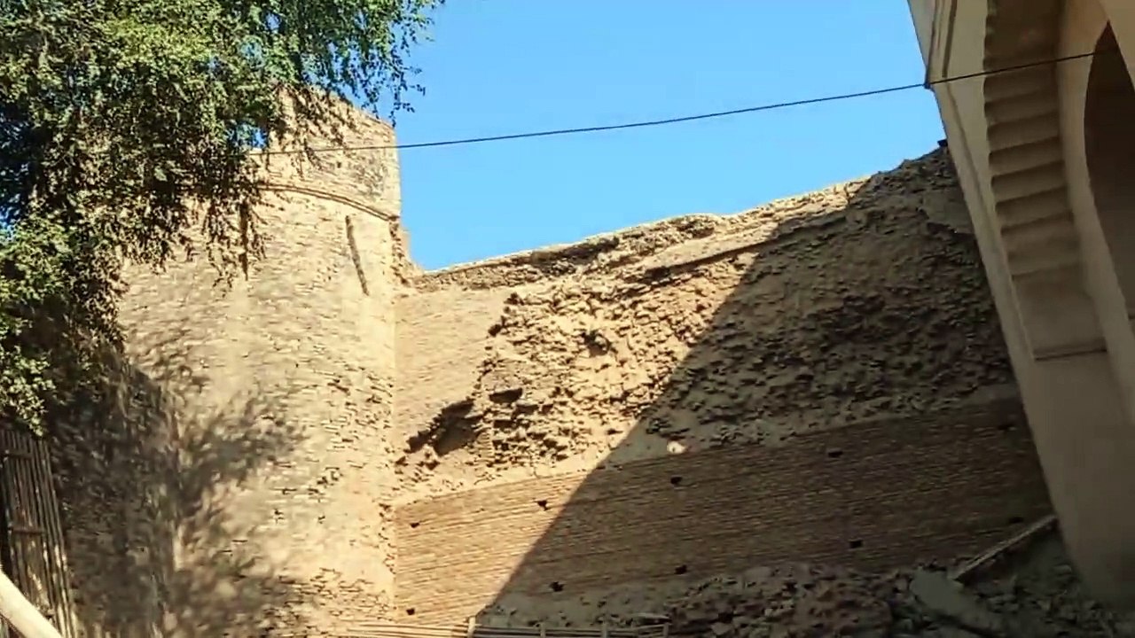 Ban on movement from under the gate of Bhatner fort with the help of pipes, case registered against the contractor