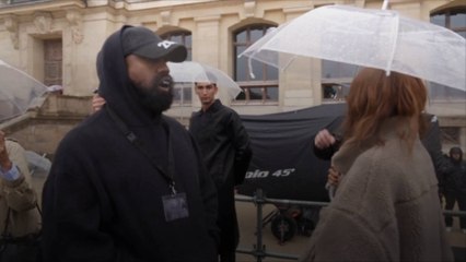 Kanye West achète le réseau social conservateur, Parler