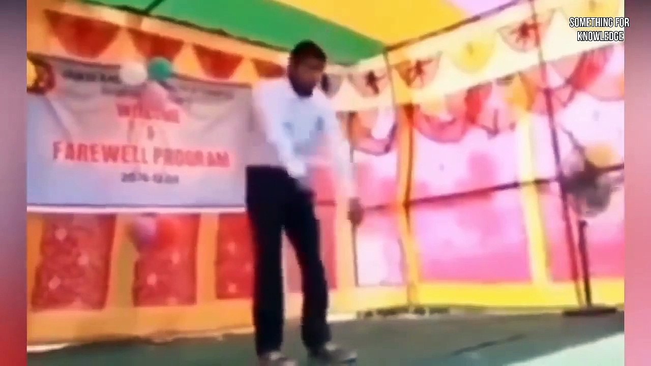 WEDDING FIGHT   FIGHT IN WEDDING   INDIAN WEDDING FIGHT   Funny moments caught on camera