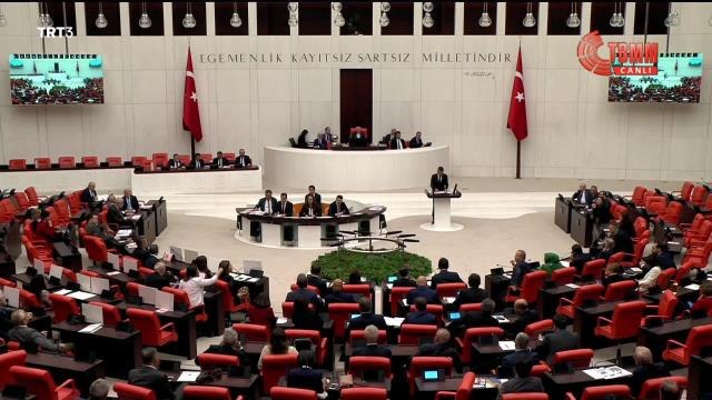 Son dakika haberi: Özgür Özel: 41 Can Ölmüş. Civciv Değil. Bir Tane Gözaltı, Tutuklama Yok. Bir Görevden El Çektirme Yok. Bir Açığa Alma Yok. Yazıklar Olsun. Sizde Şu...