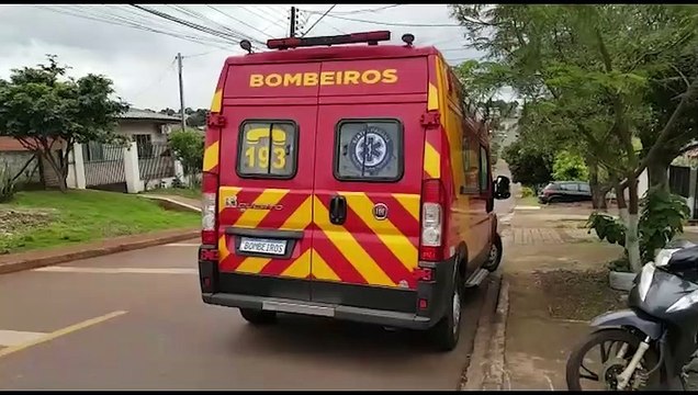 Mulheres sofrem queda de motocicleta no Bairro Santa Cruz