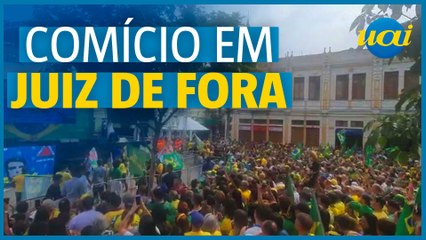 Apoiadores de Bolsonaro aguardam comício em Juiz de Fora