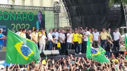 Nikolas Ferreira fala durante comício de Bolsonaro em JF