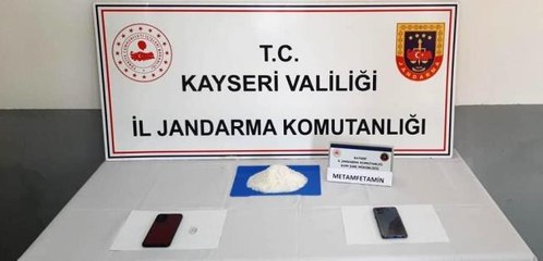 Belinde poşetle uyuşturucu taşıyan zehir taciri böyle yakalandı