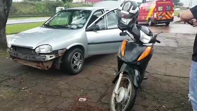 Motociclista fica ferido em colisão na marginal da BR-277