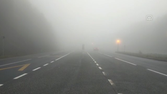 Bolu Dağı'nda sis etkili oluyor