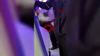 Beylikdüzü'nde kadınların minibüsteki kavgası kamerada