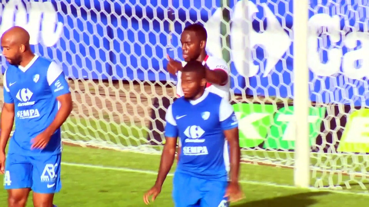 GRENOBLE FOOT 38 - EN AVANT GUINGAMP (0 - 0) - Résumé - (GF38 - EAG)   2021-2022