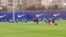 El rondo del Barça en el entrenamiento previo al partido contra el Villarreal