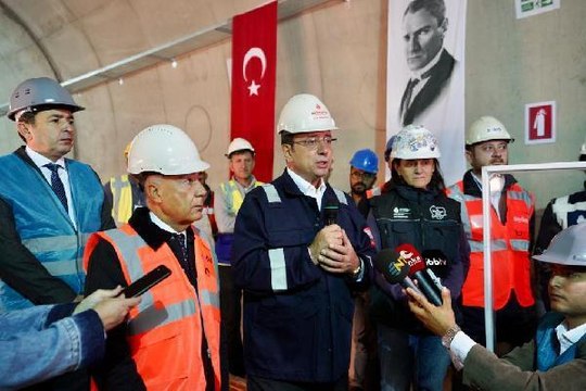 ÇEKMEKÖY-SANCAKTEPE-SULTANBEYLİ METRO HATTINDA RAY KAYNATMA ÇALIŞMALARI BAŞLADI