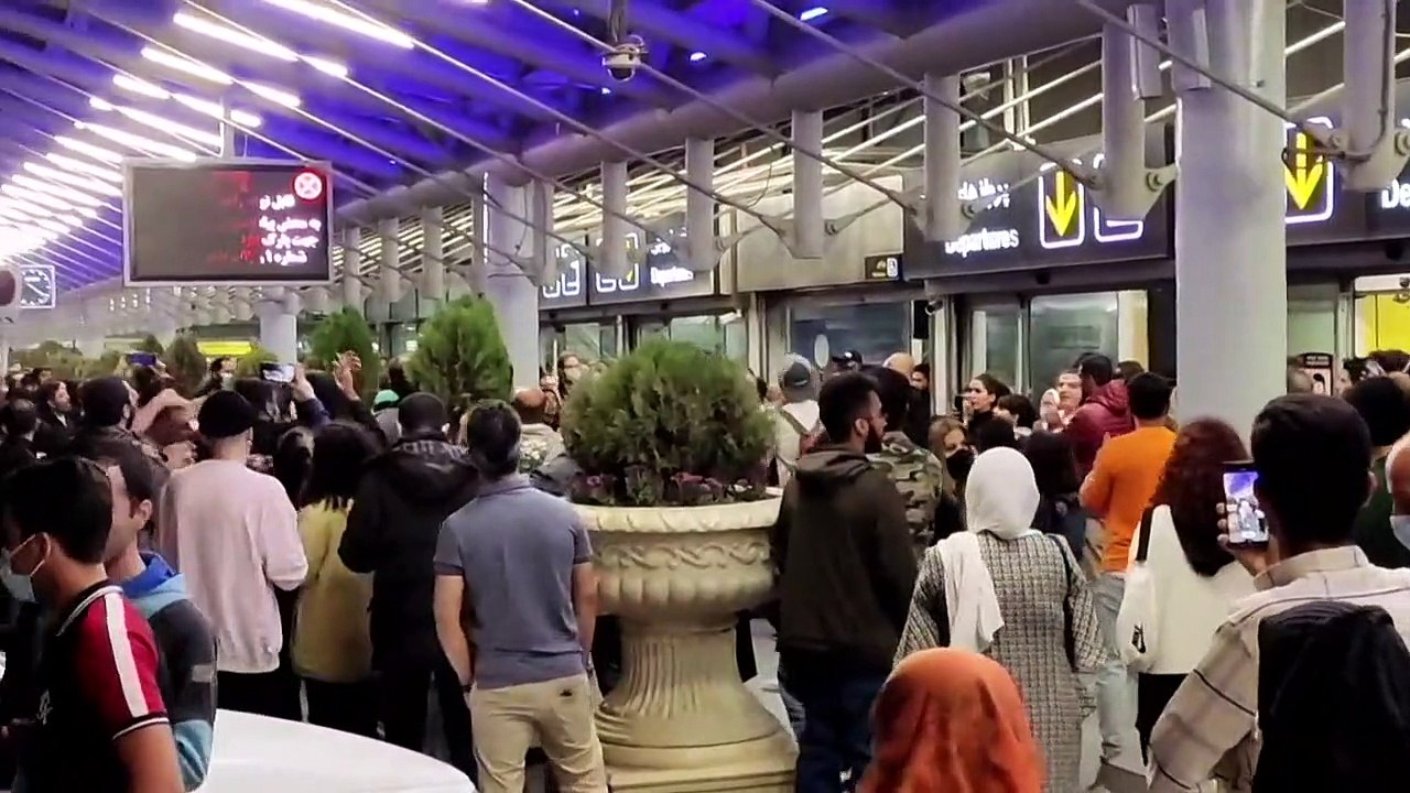 Iran: Kletterin Rekabi von jubelnder Menge empfangen