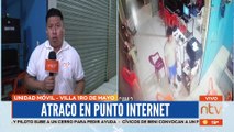 Cámaras de seguridad registran atraco en punto internet en la zona de la Villa Primero de Mayo. Los delincuentes se llevaron más de Bs. 10.000 y amenazaron a sus víctimas para quitarles sus pertenencias.