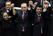 Erdoğan, AKP rozeti taktığı Mehmet Ali Çelebi’nin çocuk sayısını az buldu