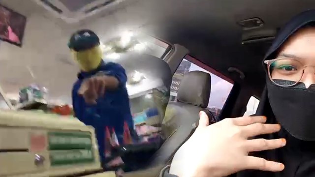 Cashier trauma dirompak, menangis bila Maghrib sampai kena jumpa ustaz!