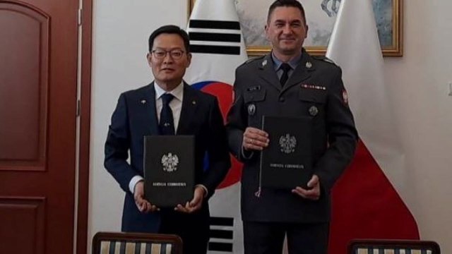 다연장로켓 '천무'도 폴란드 수출...288문 잠정 계약 / YTN