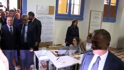 Vodca, vinho e palavras doces: relação entre Berlusconi e Putin causa polêmica