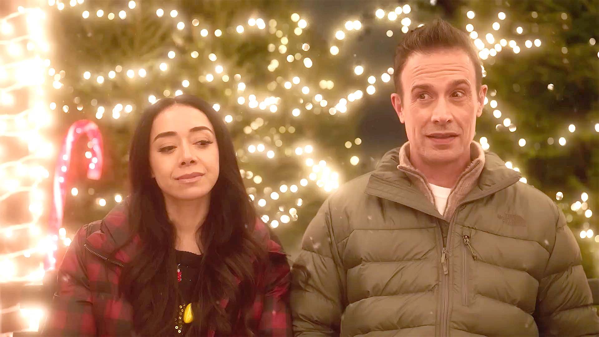 Freddie Prinze Jr. Makes the Holidays Pop in Netflix's Christmas with You  Trailer - video Dailymotion