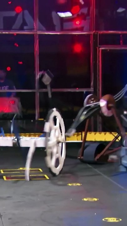 Now that's a somersault  #battlebots #robotwars #robot #robotics #robots #battlebot #combatrobotics #combatrobots #engineering #robotcombat #itsrobotfightingtime #antweight #sawblaze #witchdoctor #whiplash #beetleweight #minotaur #robotfighting #meme #com