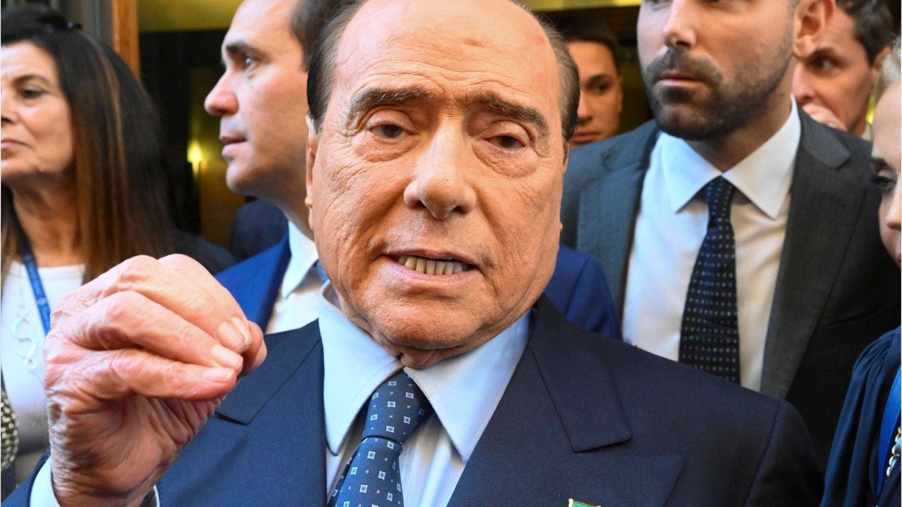 Silvio Berlusconi: Vladimir Putin sent me Vodka and a sweet letter for my birthday