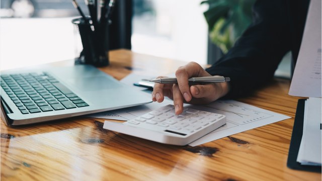 Allocation personnalisée d’autonomie : vers un tarif plancher à 23 euros de l’heure