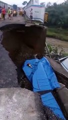 Hujan Lebat Akibatkan Banjir dan Longsor