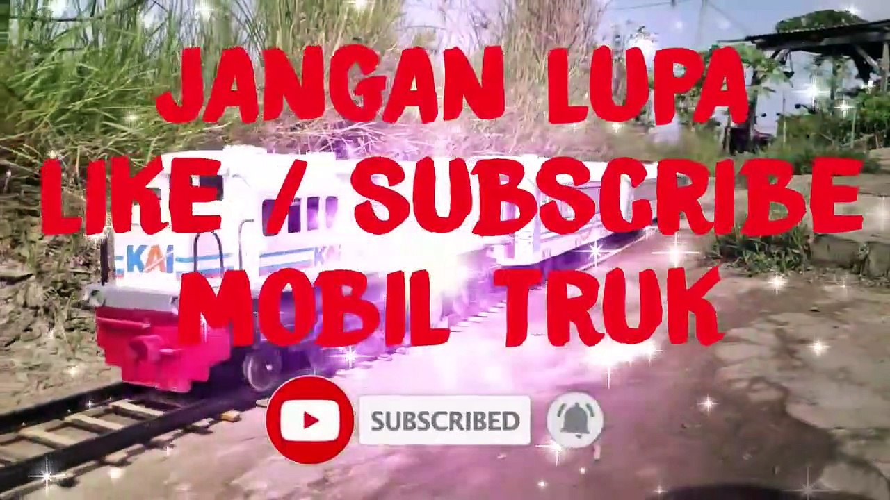 MOBIL FUSO OLENG DITABRAK KERETA API KAYU, DUMTRUK TRONTON, DAMKAR, EXCAVATOR BEKO KERUK