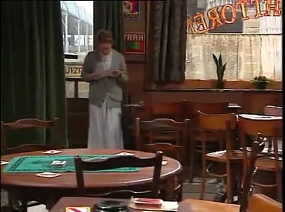 LILI EN MARLEEN SEIZOEN 1 AFLEVERING 5 KERKSTOELEN (DEEL 1).