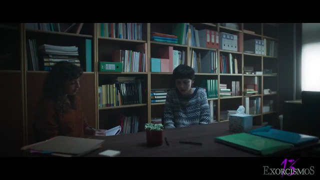 13 exorcismos tráiler