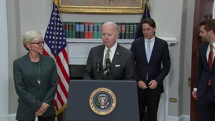 Biden pide un alza de la producción de petróleo en EEUU