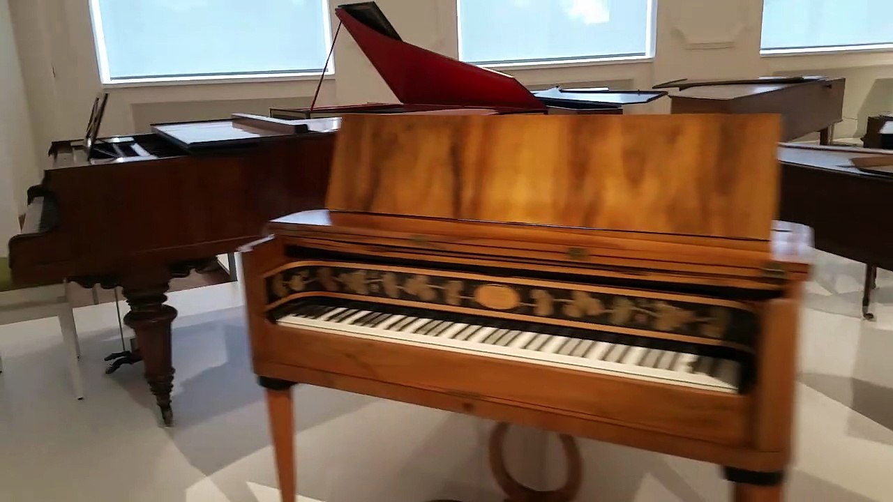 uralte Musikinstrumente